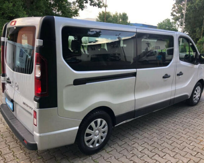 Pujcovna mikrobusu opel vivaro Praha